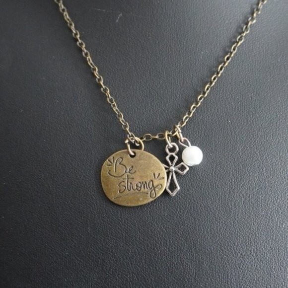 Inspirational Religious Pendant Necklace Be Strong Cross Antiqued Gold Tone - Picture 1 of 5